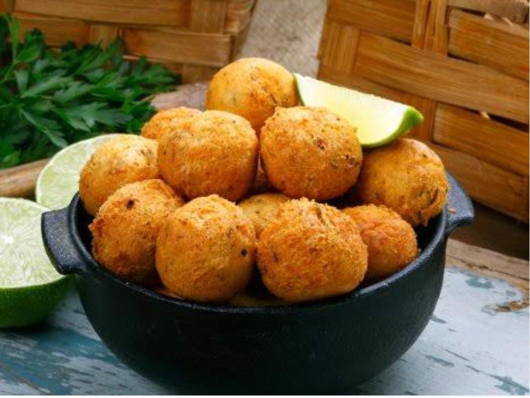 Bolinho de Tilápia congelado recheado com  mussarela 500g