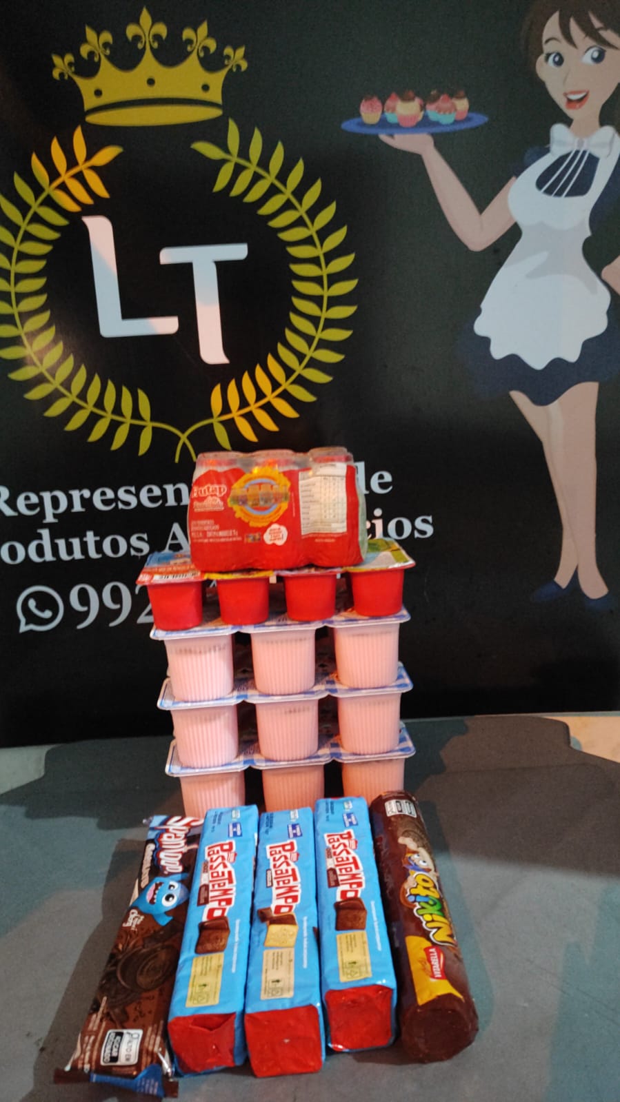 Kit 3 Polpa, 1 Leite Fermentado Patati Patata , 1 Frutapinho Morango, 5 Bolacha Variadas
